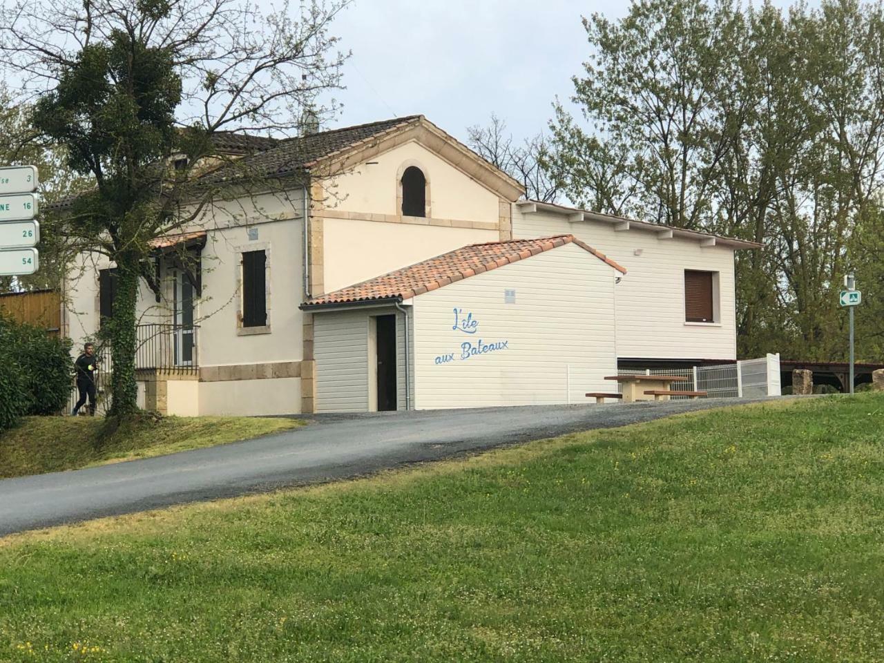 L'Ile Aux Bateaux Panzió Buzet-sur-Baise Kültér fotó